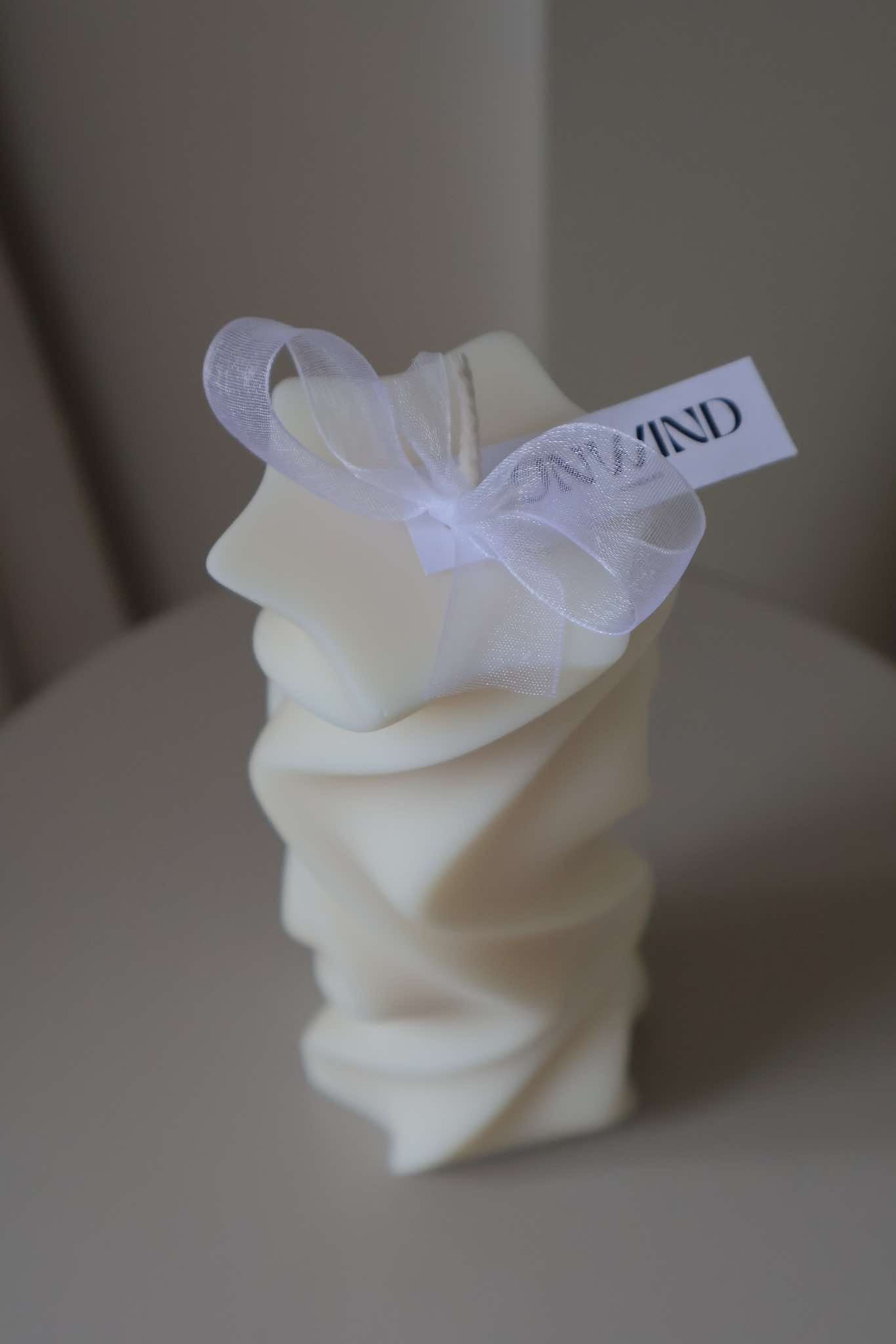 Swirl Pillar